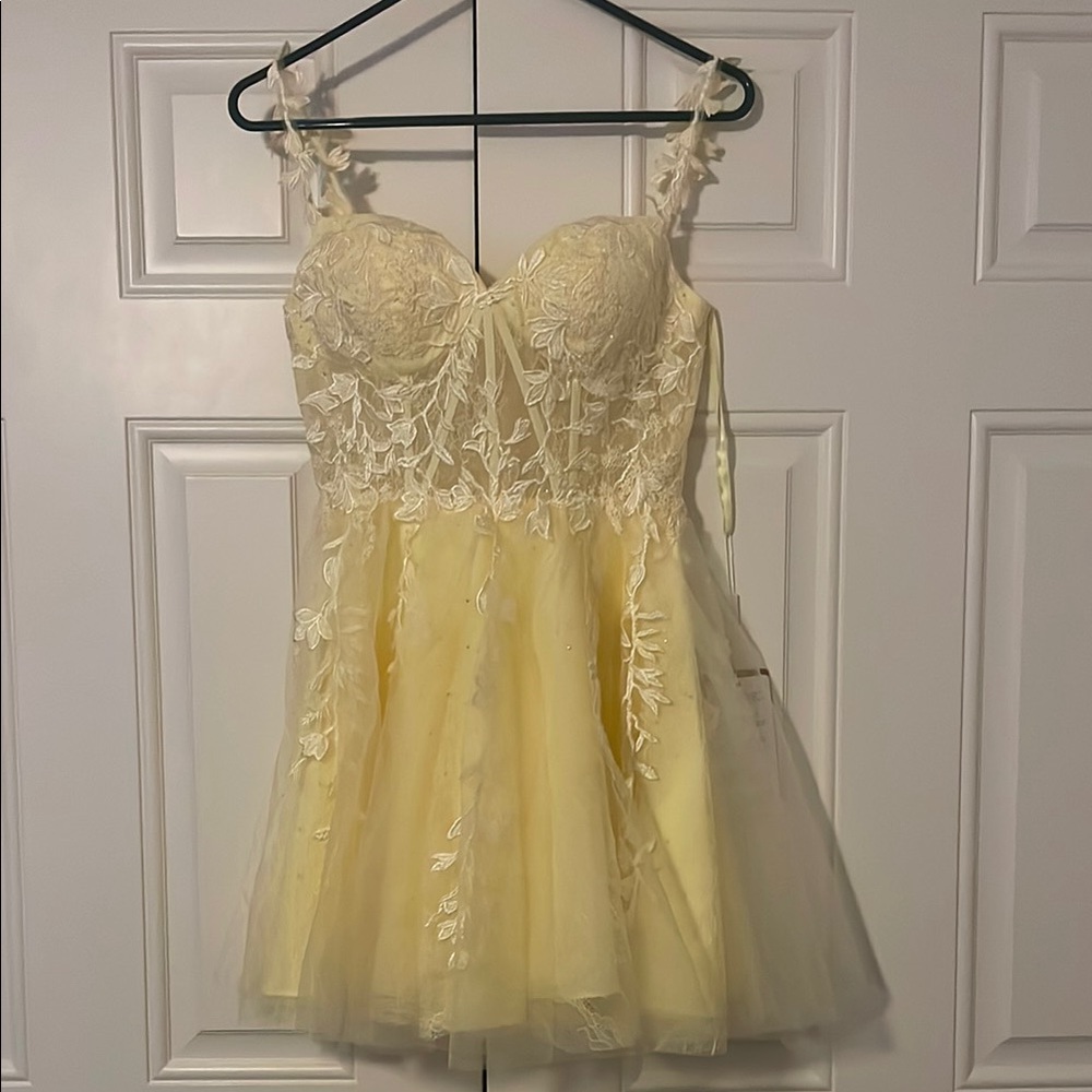 Yellow Sweetheart Babydoll Prom Dress